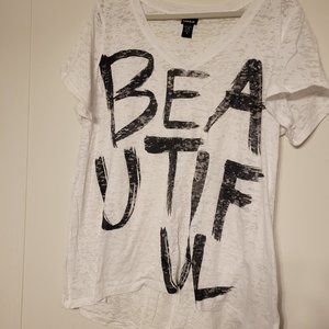 Torrid Size 3 BEAUTIFUL Graphic T- NWOT